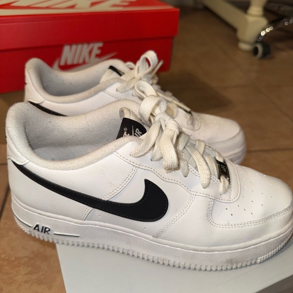 Nike White and Black Air Force 1 Sneakers - Picture 4 of 9